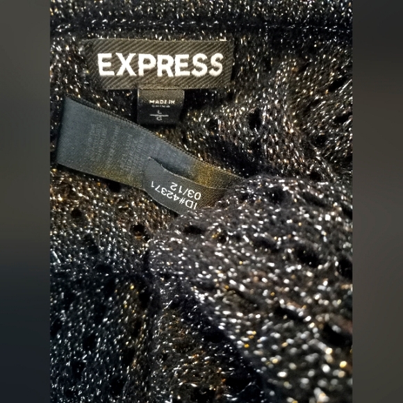 Express Black & Silver Shimmer 3/4 Length Sleeve Round Neck Sweater Size L - Picture 8 of 8